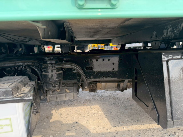 日野デュトロ平ボディ小型（2t・3t）[写真24]