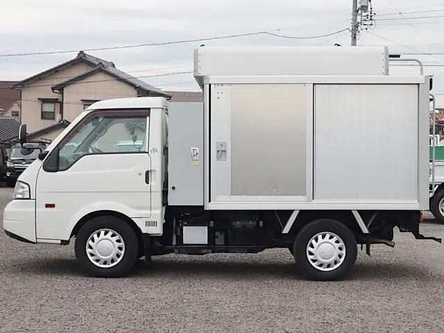 マツダボンゴボトルバン小型（2t・3t）[写真08]