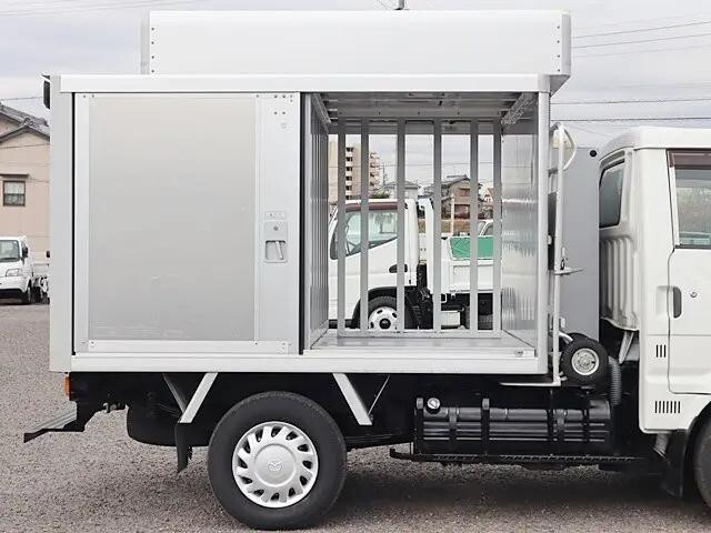 マツダボンゴボトルバン小型（2t・3t）[写真09]
