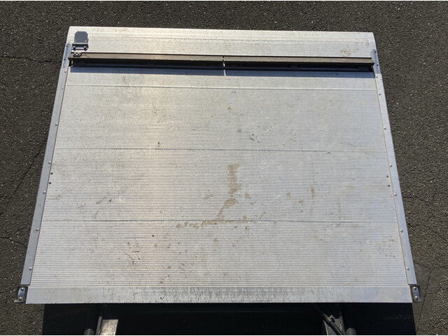 いすゞエルフアルミバン小型（2t・3t）[写真14]