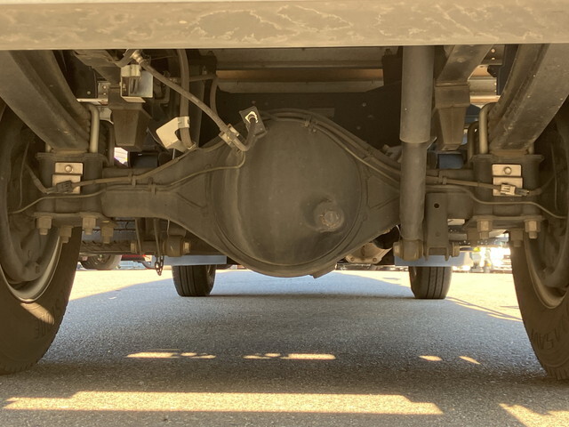 いすゞエルフアルミバン小型（2t・3t）[写真25]