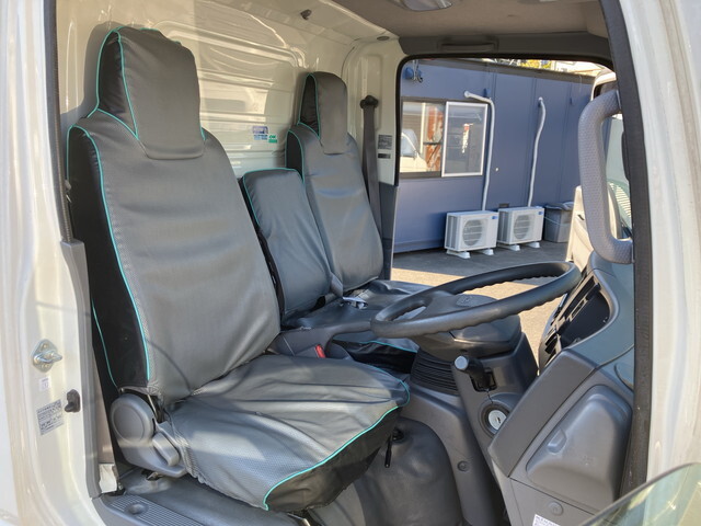 いすゞエルフアルミバン小型（2t・3t）[写真31]