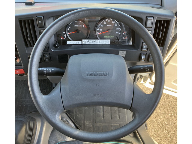 いすゞエルフアルミバン小型（2t・3t）[写真33]