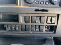 いすゞギガアルミウイング大型（10t）[写真27]