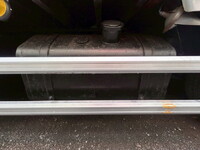 いすゞギガアルミウイング大型（10t）[写真34]