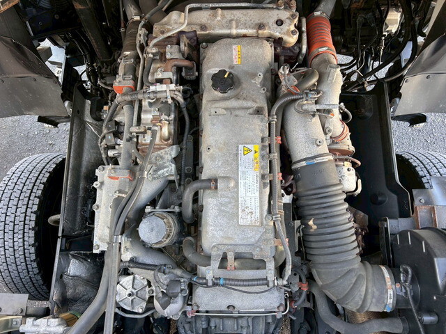 いすゞギガアルミウイング大型（10t）[写真06]