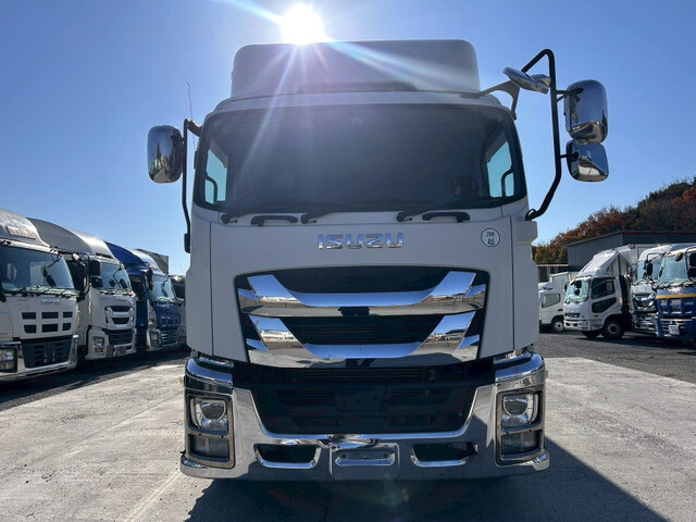 いすゞギガアルミウイング大型（10t）[写真07]