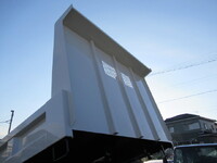 いすゞフォワードダンプ中型（4t）[写真09]