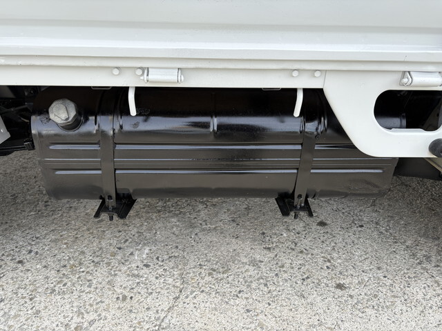 マツダボンゴ平ボディ小型（2t・3t）[写真19]