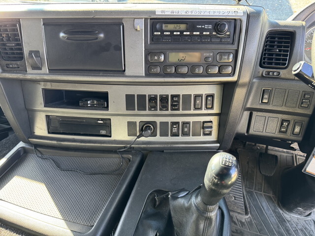 日野プロフィアアルミブロック大型（10t）[写真22]