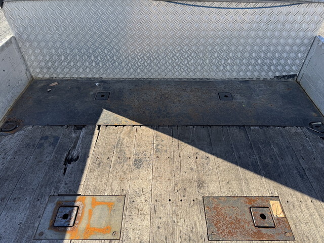 日野プロフィアアルミブロック大型（10t）[写真30]