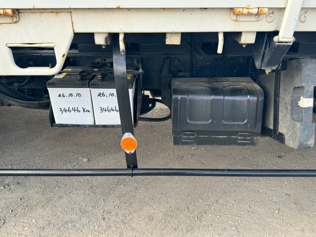 いすゞエルフクレーン3段小型（2t・3t）[写真14]