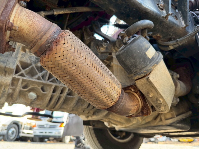 いすゞエルフクレーン3段小型（2t・3t）[写真23]