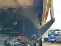 いすゞエルフクレーン3段小型（2t・3t）[写真32]