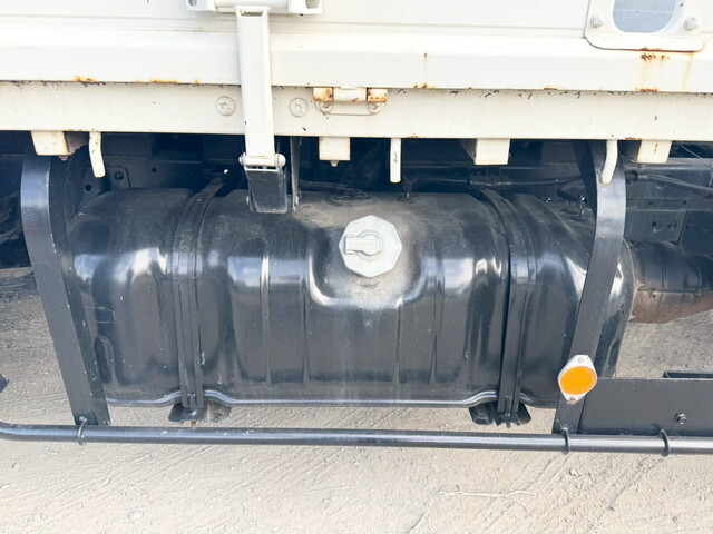 いすゞエルフクレーン3段小型（2t・3t）[写真06]