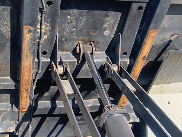 いすゞフォワードダンプ中型（4t）[写真07]