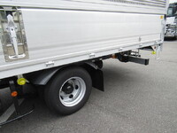 三菱ふそうファイターアルミウイング中型（4t）[写真12]