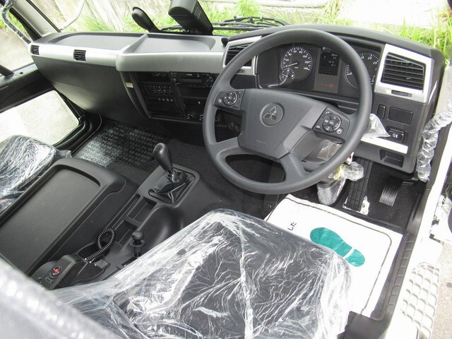 三菱ふそうファイターアルミウイング中型（4t）[写真16]