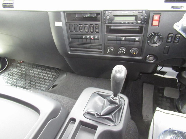 三菱ふそうファイターアルミウイング中型（4t）[写真17]