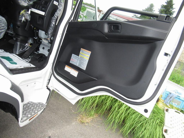 三菱ふそうファイターアルミウイング中型（4t）[写真20]
