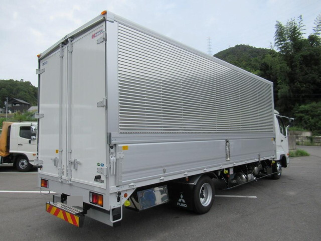 三菱ふそうファイターアルミウイング中型（4t）[写真04]