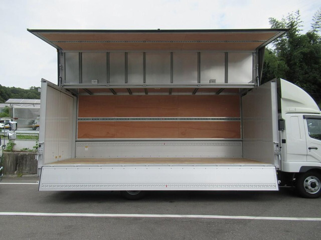 三菱ふそうファイターアルミウイング中型（4t）[写真07]