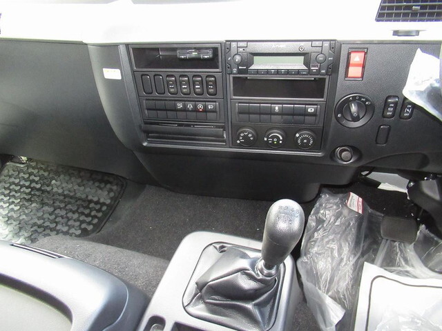 三菱ふそうファイターアルミウイング中型（4t）[写真16]