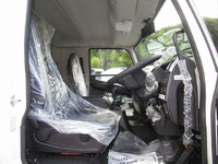 三菱ふそうファイターアルミウイング中型（4t）[写真19]