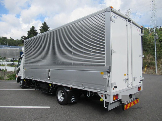 三菱ふそうファイターアルミウイング中型（4t）[写真02]