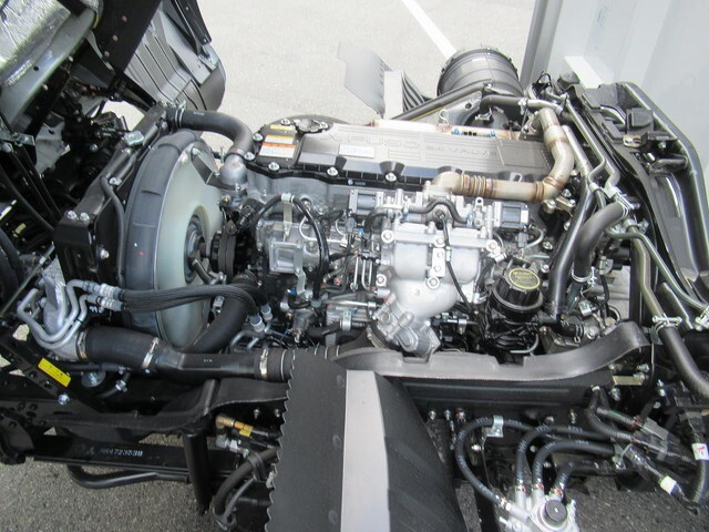 三菱ふそうファイターアルミウイング中型（4t）[写真24]