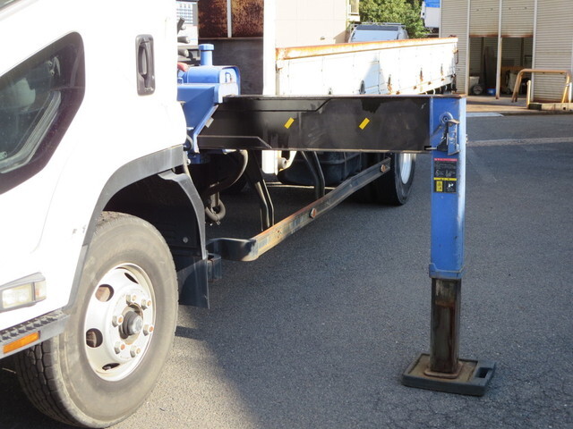 いすゞフォワードクレーン5段中型（4t）[写真13]