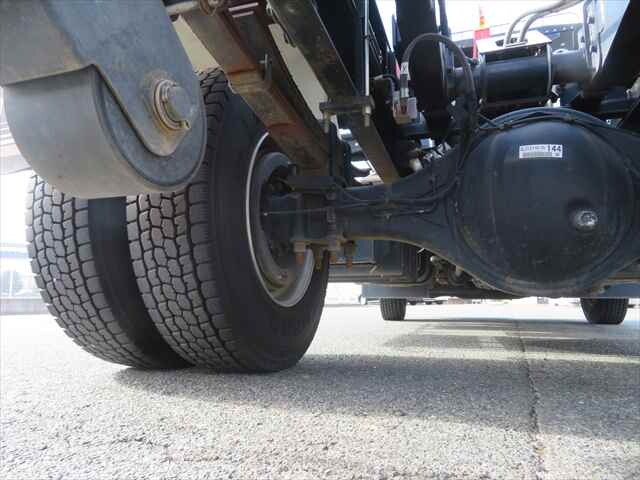 いすゞフォワードコンテナ専用車中型（4t）[写真21]