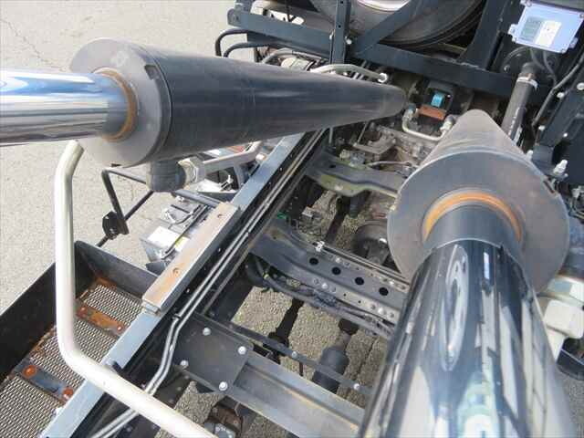 いすゞフォワードコンテナ専用車中型（4t）[写真23]