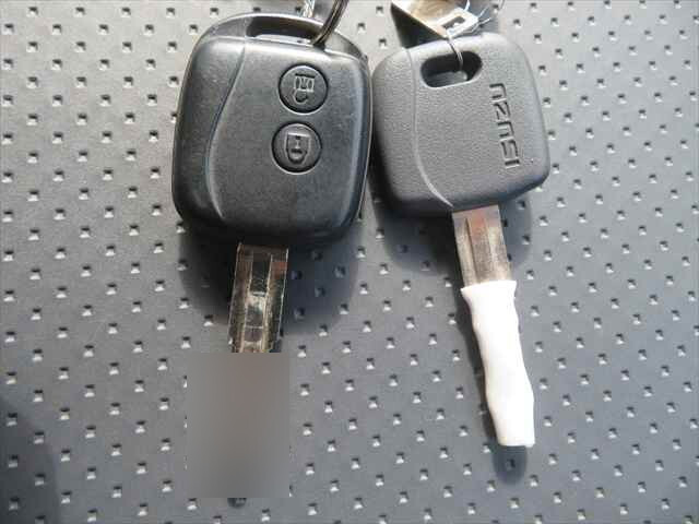 いすゞフォワードコンテナ専用車中型（4t）[写真28]