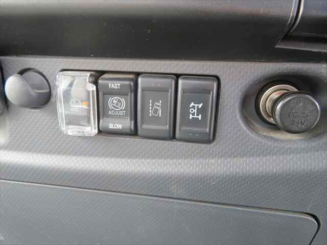 いすゞフォワードコンテナ専用車中型（4t）[写真36]