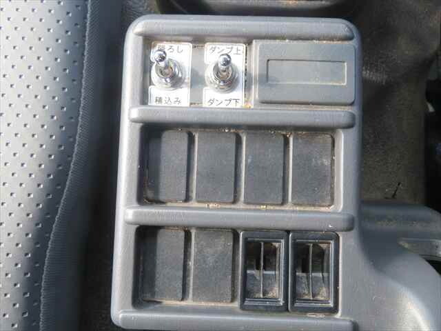 いすゞフォワードコンテナ専用車中型（4t）[写真39]