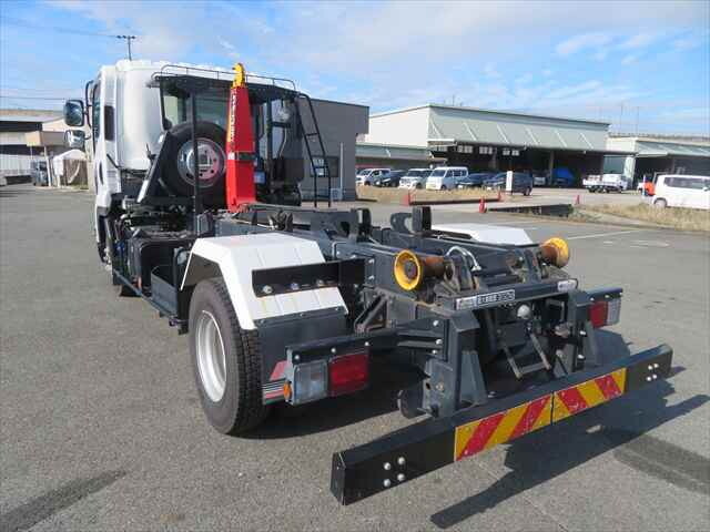 いすゞフォワードコンテナ専用車中型（4t）[写真04]