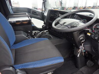 いすゞギガアルミウイング大型（10t）[写真15]