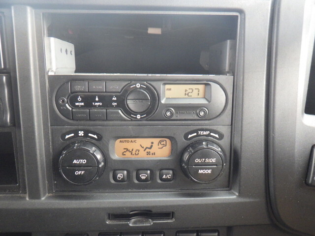 いすゞギガアルミウイング大型（10t）[写真17]