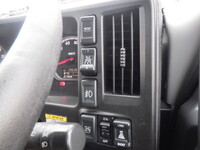 いすゞギガアルミウイング大型（10t）[写真21]