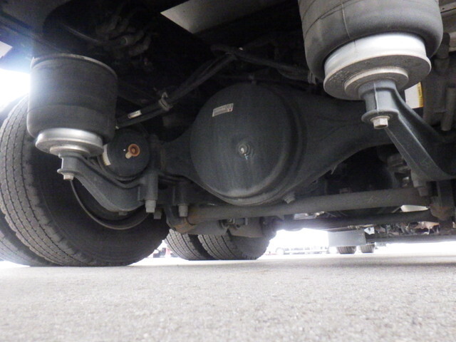 いすゞギガアルミウイング大型（10t）[写真26]