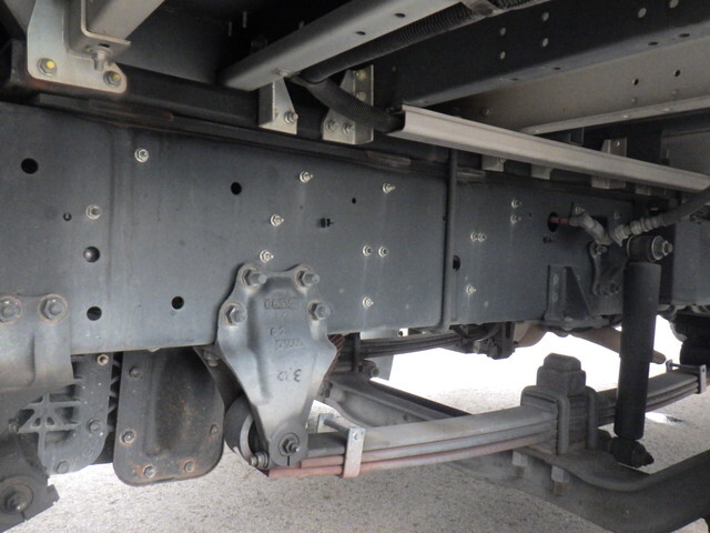 いすゞギガアルミウイング大型（10t）[写真29]