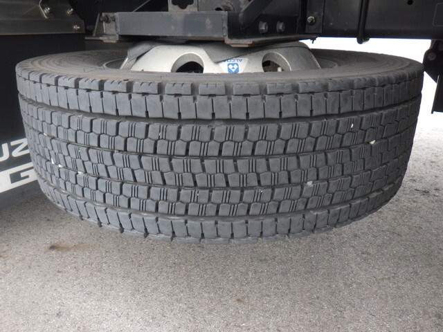 いすゞギガアルミウイング大型（10t）[写真35]