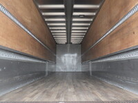 いすゞギガアルミウイング大型（10t）[写真08]