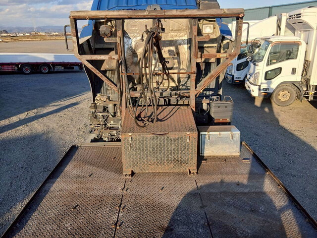 三菱ふそうスーパーグレートトレーラーヘッド（トラクターヘッド）大型（10t）[写真13]