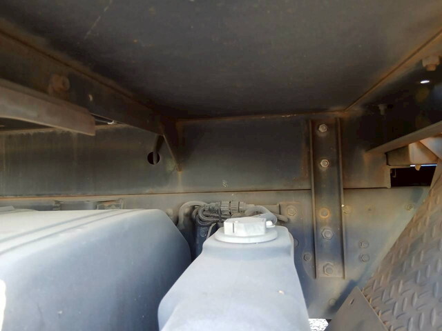 三菱ふそうスーパーグレートトレーラーヘッド（トラクターヘッド）大型（10t）[写真19]