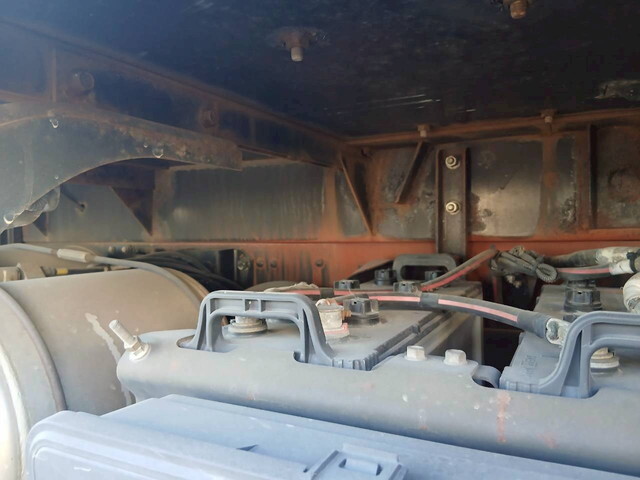 三菱ふそうスーパーグレートトレーラーヘッド（トラクターヘッド）大型（10t）[写真24]