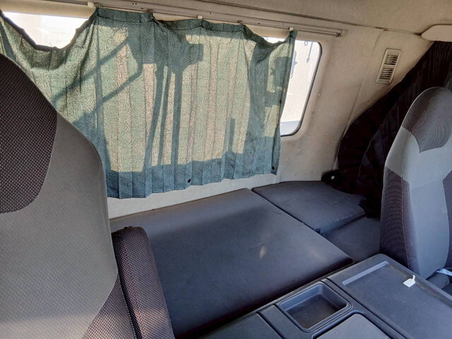 三菱ふそうスーパーグレートトレーラーヘッド（トラクターヘッド）大型（10t）[写真27]