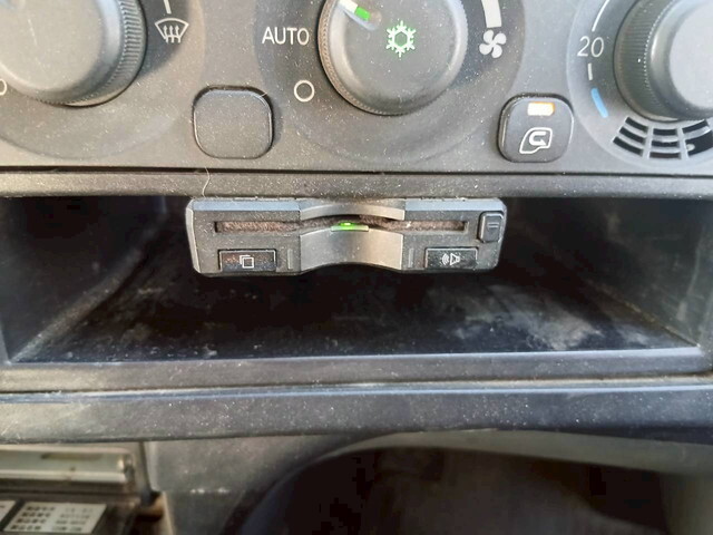 三菱ふそうスーパーグレートトレーラーヘッド（トラクターヘッド）大型（10t）[写真30]