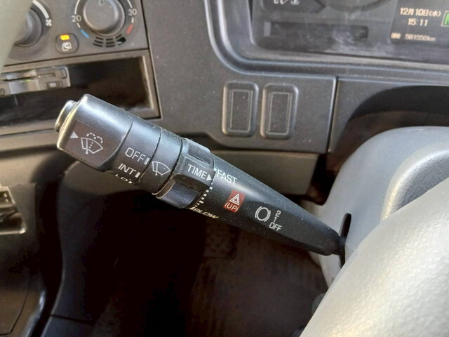 三菱ふそうスーパーグレートトレーラーヘッド（トラクターヘッド）大型（10t）[写真32]